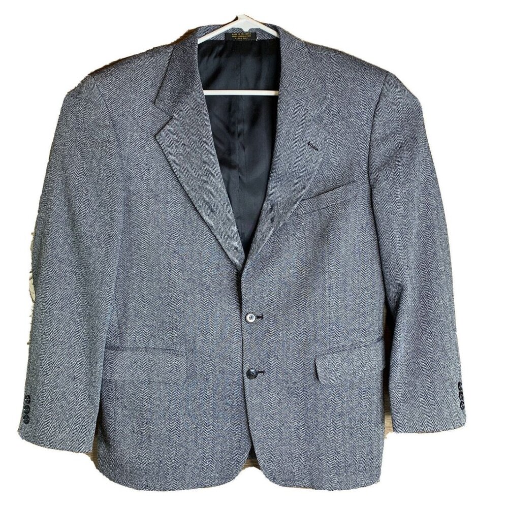 Mens Herringbone Gray Single-Breasted Blazer Jacket Two-Button Closure Made In C